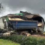 Caminhão é atingido por trem enquanto tentava cruzar a linha férrea em Rolândia