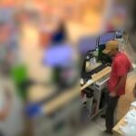 Homem é preso após roubo a farmácia no Centro de Ibiporã; comparsa segue foragido