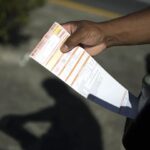 Aneel anuncia bandeira amarela nas contas de luz em maio