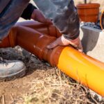 Ligações irregulares de água da chuva na rede de esgoto podem causar transtornos