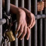 Condenados por feminicídio, estupro e pedofilia serão proibidos de receber visita íntima em presídios do Paraná, propõe deputada