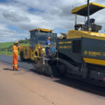 PR-445 entre Bela Vista do Paraíso e Primeiro de Maio recebe melhorias no pavimento