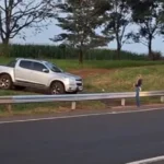 Estrutura na BR-369 fecha acesso a propriedade rural em Jataizinho