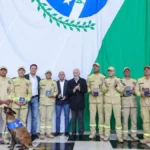 Bombeiros do Paraná são homenageados por atuação nos terremotos na Venezuela