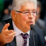Gilmar Mendes restitui aposentadoria especial ao ex-governador Roberto Requião