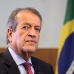 Dino manda bloquear R$ 119 mi de Valdemar por suposto esquema em emendas